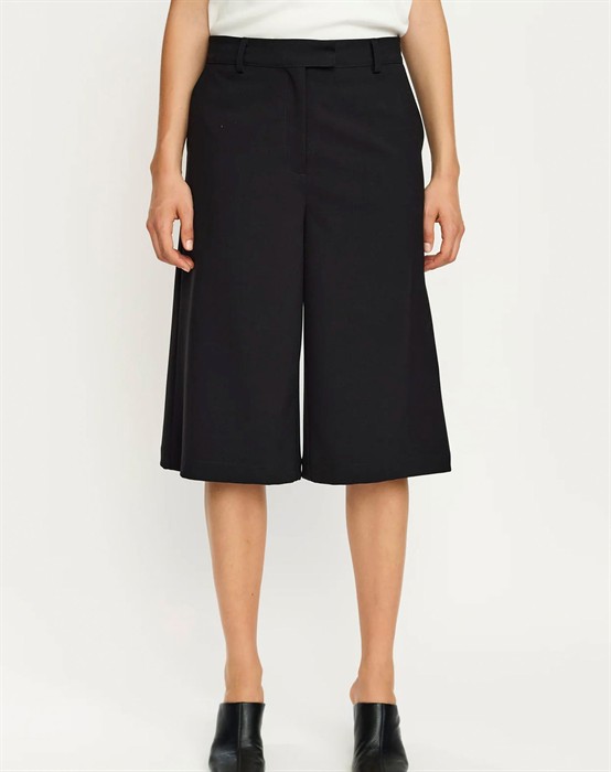 SRVilja Bermuda Shorts - Black
